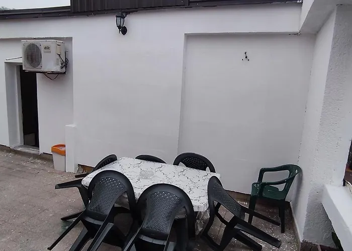 Mali Slatki Dom Za Vas